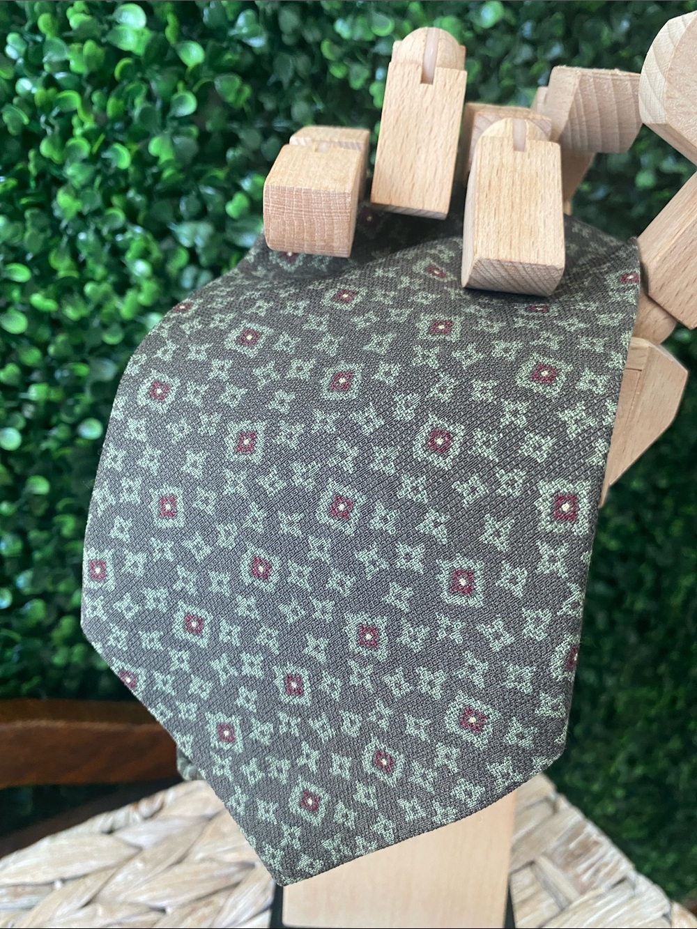 Giorgio Armani Olive Green Tie with Burgundy Accents - Picture 4 of 4